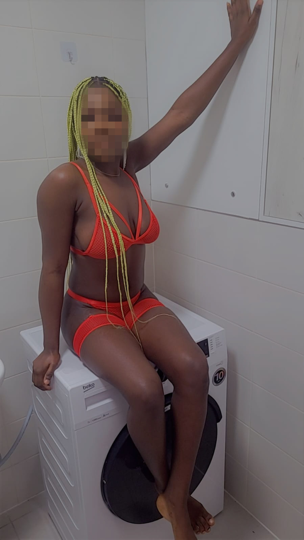 Оманда Афро: проститутки индивидуалки в Омске